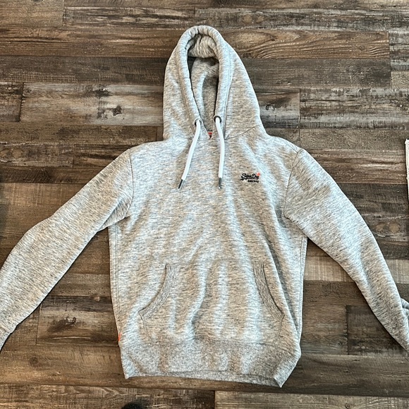 Large grey Super Dry Sweatshirt - Barely worn and very comfortable - Picture 1 of 4